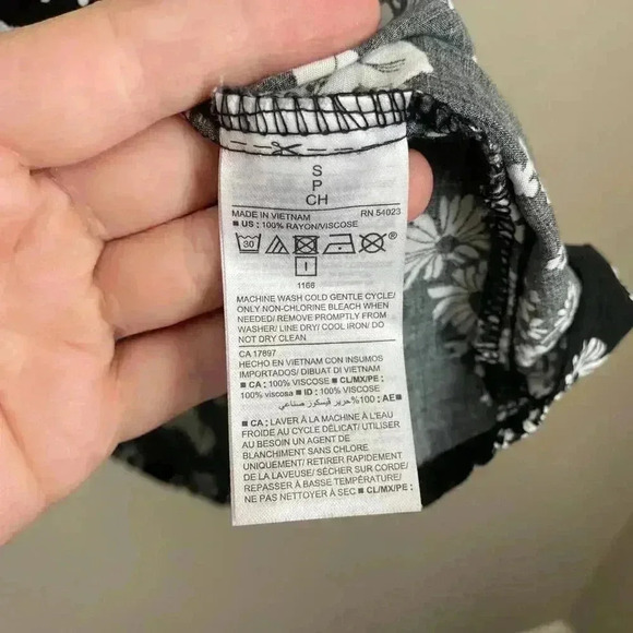 Old Navy Floral Print Sleeveless Dress Size Small - Picture 5 of 10